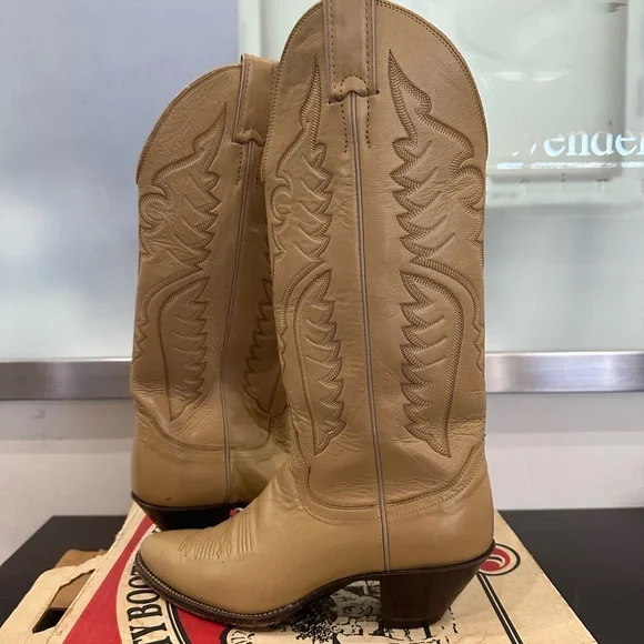 Justin Brown Cowgirl Boots - Picture 1 of 8